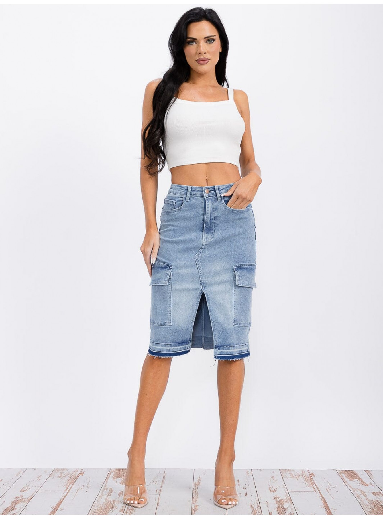 WOMEN'S BUTTON CLOSURE FRONT SLIT CARGO POCKETS WASHED DENIM MIDI SKIRT